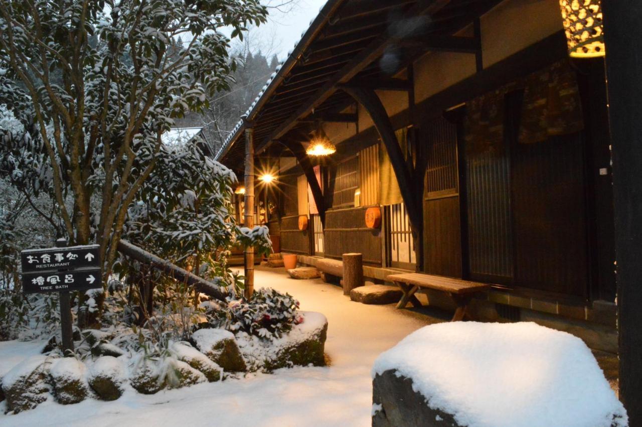 Отель Kurokawa Onsen Oku No Yu Минамиогуни Экстерьер фото