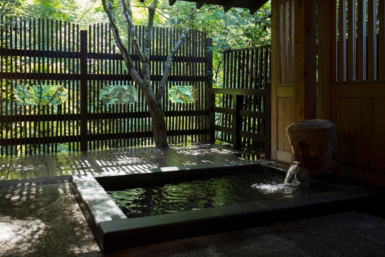 Отель Kurokawa Onsen Oku No Yu Минамиогуни Экстерьер фото
