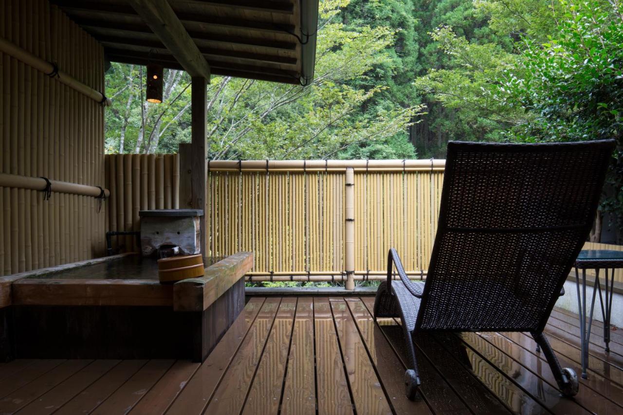 Отель Kurokawa Onsen Oku No Yu Минамиогуни Экстерьер фото
