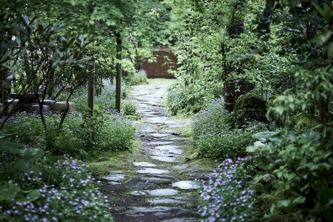 Отель Kurokawa Onsen Oku No Yu Минамиогуни Экстерьер фото